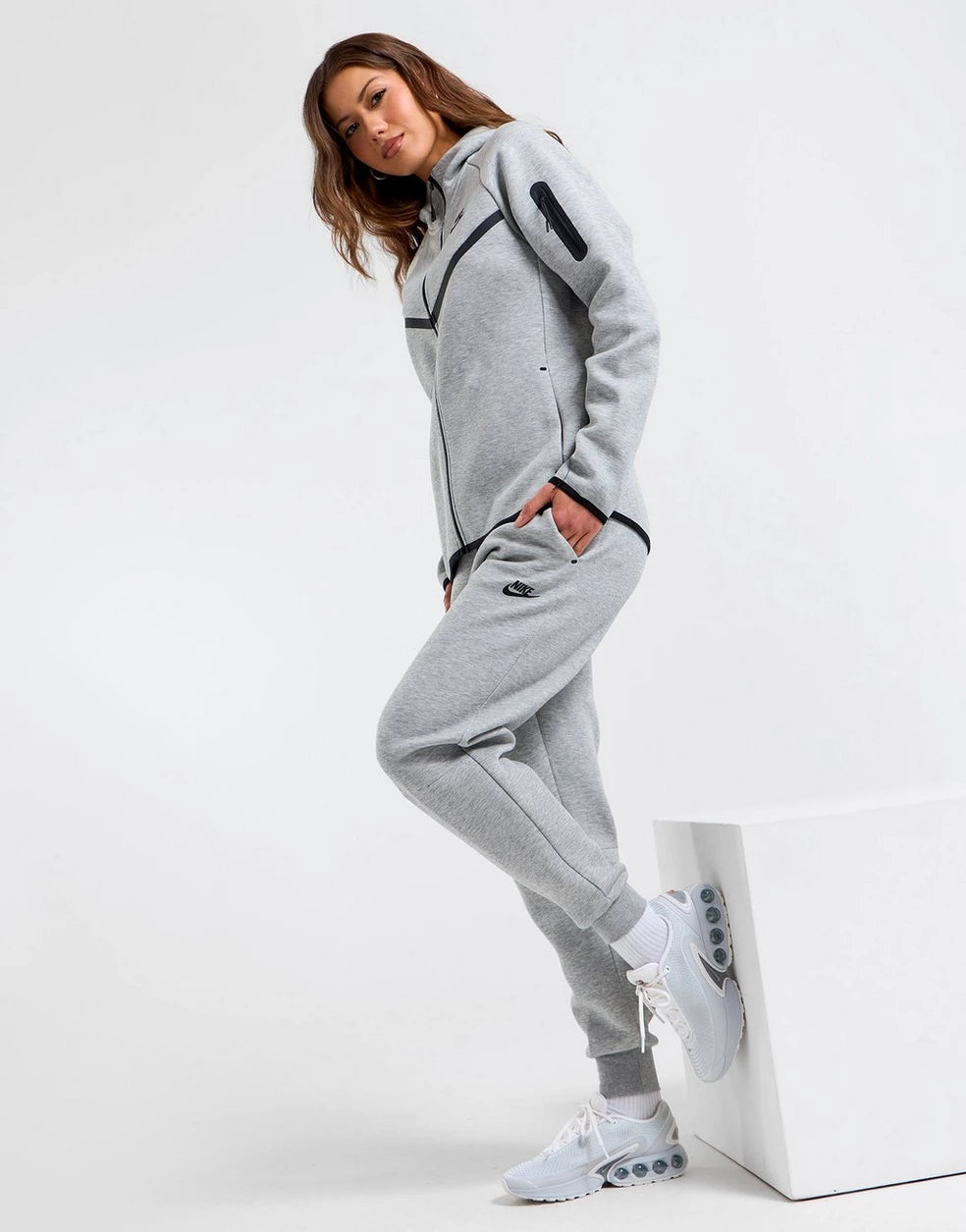 Nike Tech Fleece Jogger Pants “Heather Grey” (Women’s)
